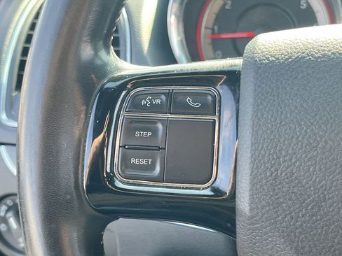 Used 2019 Dodge Grand Caravan SXT image 16