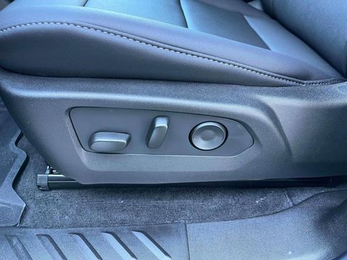 New 2026 GMC Canyon Elevation w/ Convenience Package image 22