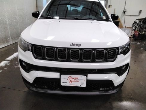 New 2026 Jeep Compass Latitude image 3