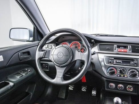 Used 2006 Mitsubishi Lancer Evolution MR AWD/4WD image 4
