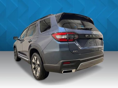 New 2026 Honda Pilot Touring image 3