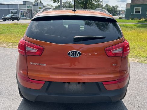 Used 2011 Kia Sportage EX w/ Premium Pkg w/Leather Seats image 8
