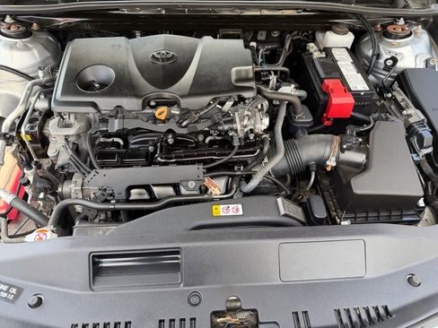 Used 2021 Toyota Camry XLE AWD/4WD image 8