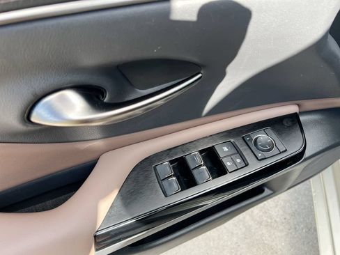 Certified 2023 Lexus ES 350 w/ Accessory Package (Z2) FWD image 11