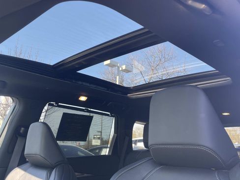 Certified 2025 INFINITI QX60 Luxe w/ Black Edition image 17