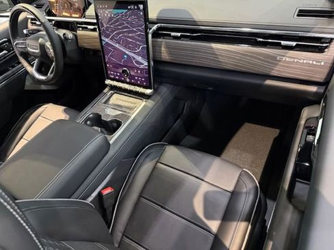 New 2025 GMC Sierra EV Denali image 17