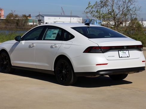 New 2025 Honda Accord SE image 6