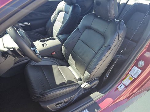 Used 2025 Ford Mustang GT Premium image 6