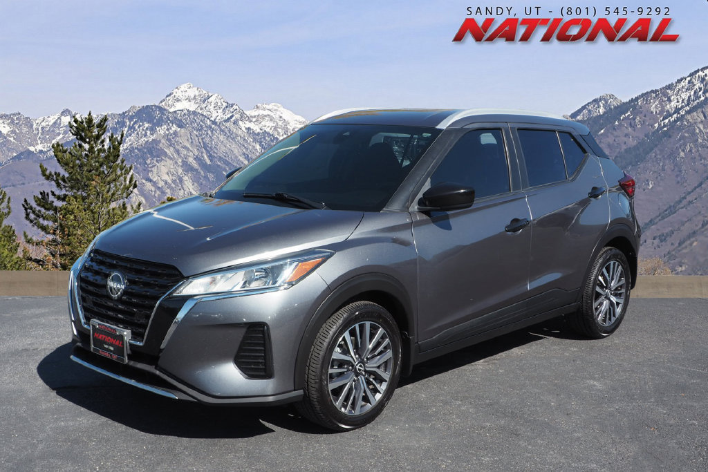 Used 2023 Nissan Kicks SV FWD image 1