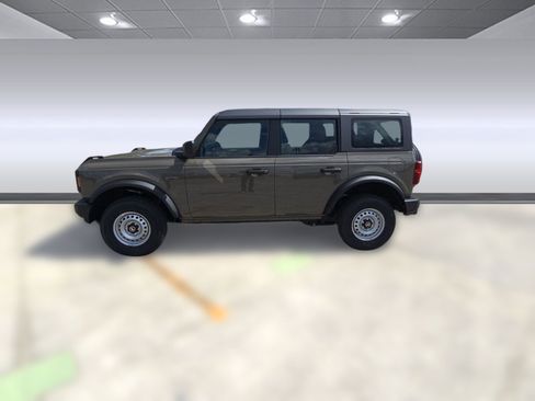 New 2025 Ford Bronco 4-Door image 2