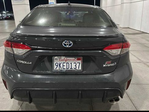 Used 2024 Toyota Corolla SE image 3