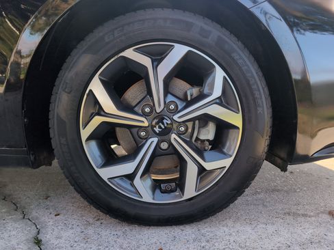 Used 2020 Kia Forte LXS image 13