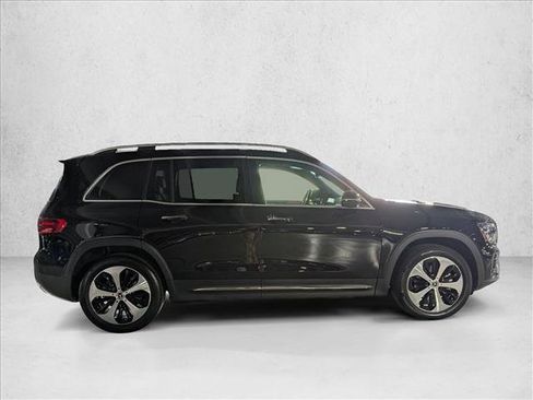 Certified 2025 Mercedes-Benz GLB 250 image 7