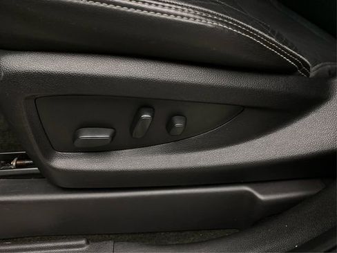 Used 2018 GMC Yukon Denali image 22