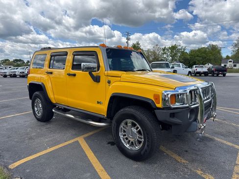 Used 2007 HUMMER H3 AWD/4WD image 4