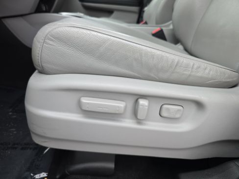 Used 2016 Honda Pilot Touring image 30