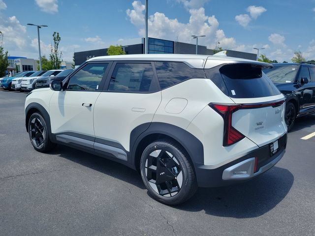 New 2027 Kia Seltos S FWD image 6