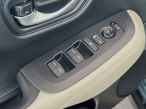 New 2026 Honda HR-V LX image 14