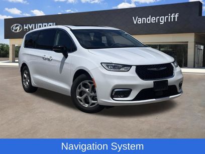 Used 2024 Chrysler Pacifica Limited