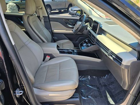 Used 2022 Lincoln Corsair FWD w/ Premium Package image 30