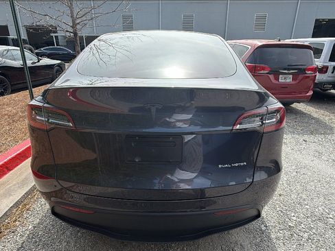 Used 2024 Tesla Model Y Long Range image 9