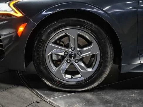 Used 2022 Kia K5 LXS image 9