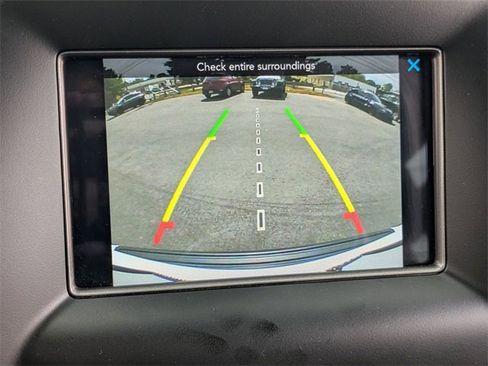 Used 2021 Jeep Grand Cherokee Laredo image 25