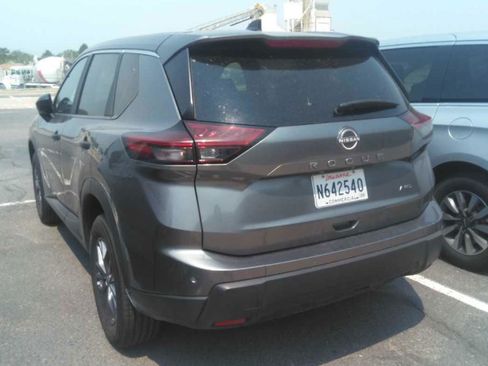 Used 2024 Nissan Rogue S AWD/4WD image 6