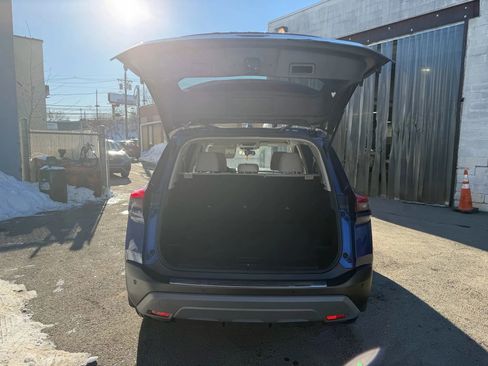 Used 2021 Nissan Rogue SV image 27