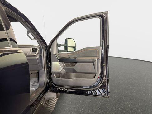 Used 2024 Ford F250 Platinum AWD/4WD image 22