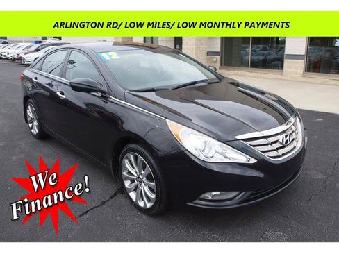 Used 2012 Hyundai Sonata SE FWD image 1