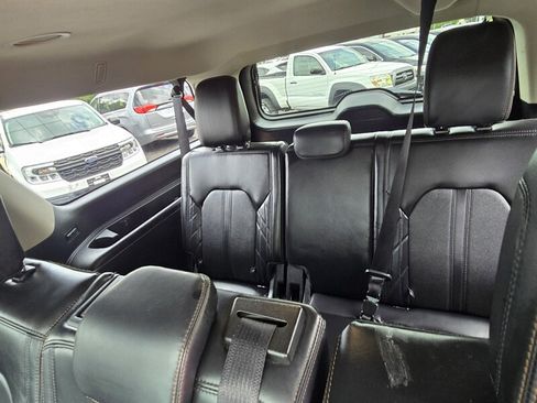 Used 2021 Ford Expedition Max Platinum AWD/4WD image 31