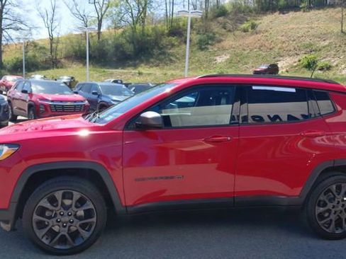 Used 2021 Jeep Compass Latitude AWD/4WD image 7