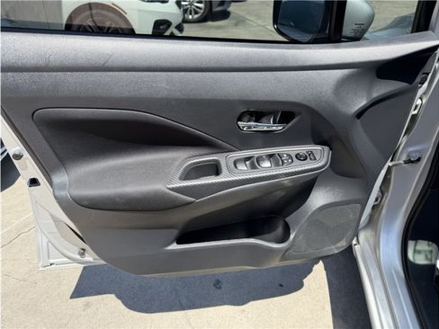 Used 2021 Nissan Versa SV FWD image 16