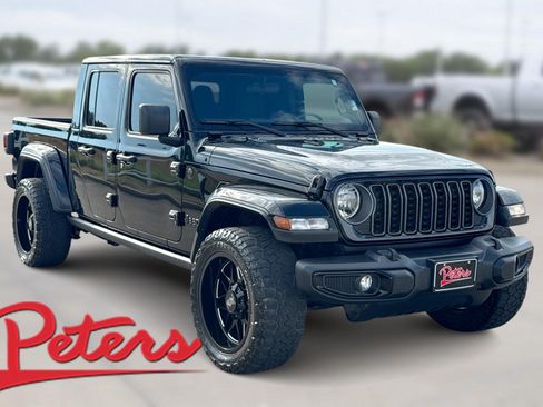 Used 2025 Jeep Gladiator Sport AWD/4WD image 1