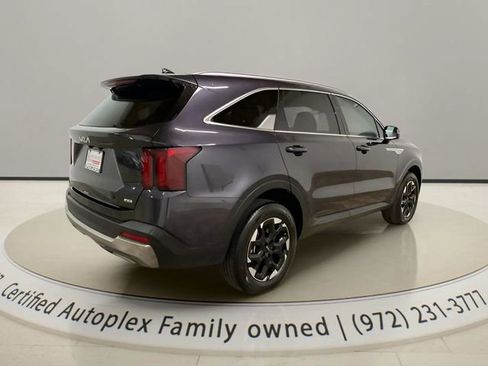 Used 2025 Kia Sorento S AWD/4WD image 5