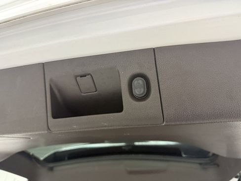 Used 2017 GMC Yukon XL Denali w/ Open Road Package image 33