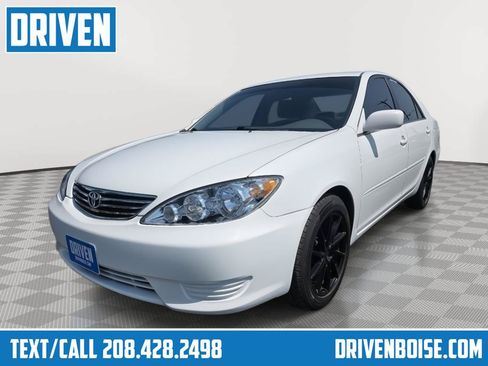 Used 2006 Toyota Camry SE FWD image 1