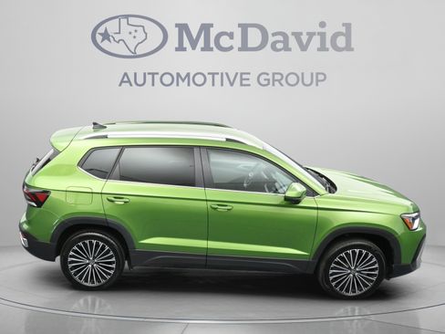 Used 2025 Volkswagen Taos SE FWD image 39