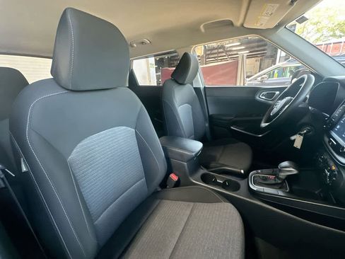 Used 2020 Kia Soul S FWD image 27