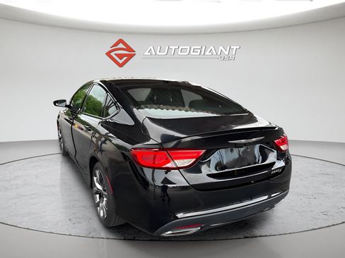 Used 2016 Chrysler 200 S w/ Comfort Group FWD image 3