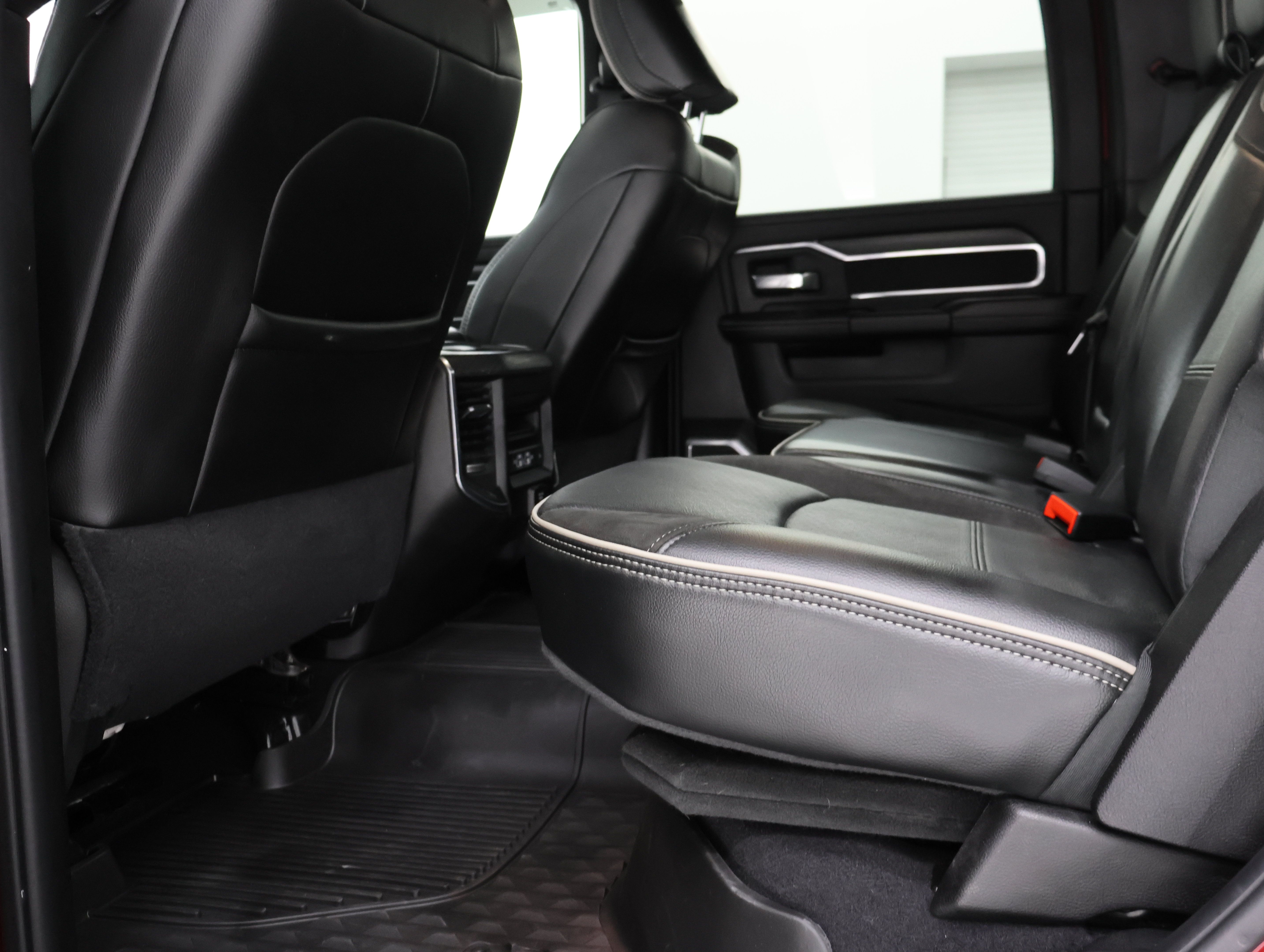 Used 2024 RAM 2500 Laramie w/ Night Edition AWD/4WD image 36