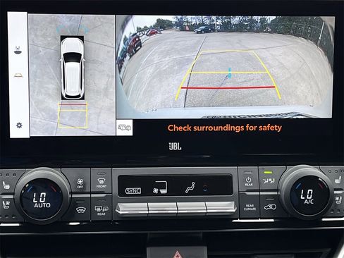 Used 2024 Toyota Grand Highlander AWD Hybrid image 16