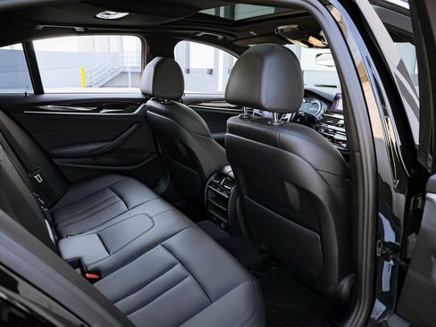 Used 2019 BMW 530i 530i image 27