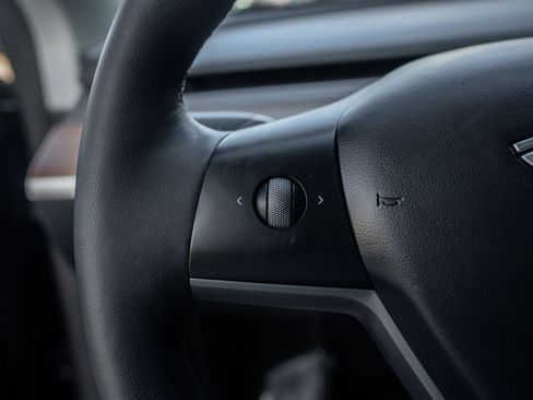 Used 2024 Tesla Model Y Long Range image 24