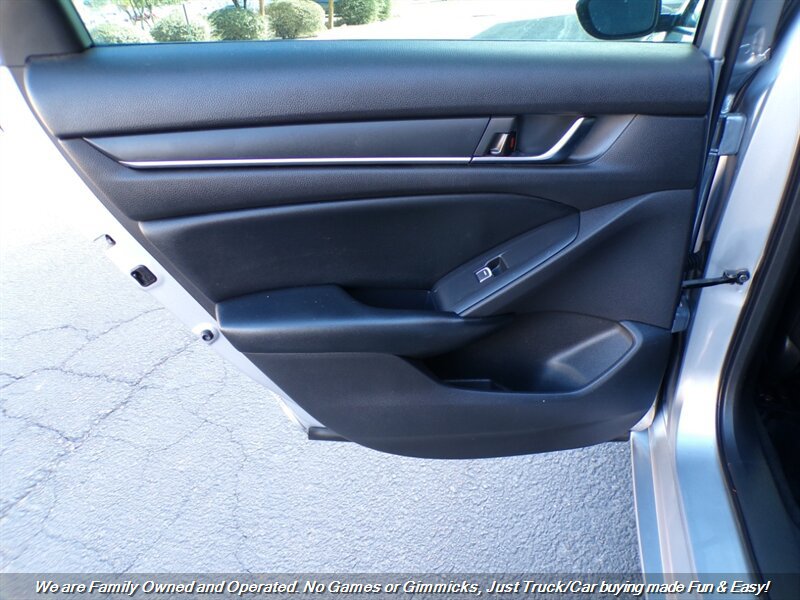 Used 2018 Honda Accord Sport image 17