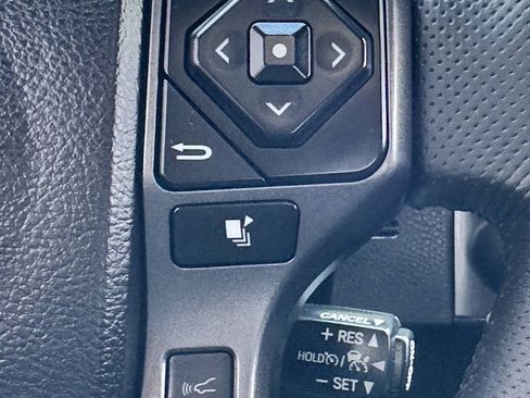 Used 2022 Toyota Tacoma TRD Off-Road w/ Technology Package AWD/4WD image 41