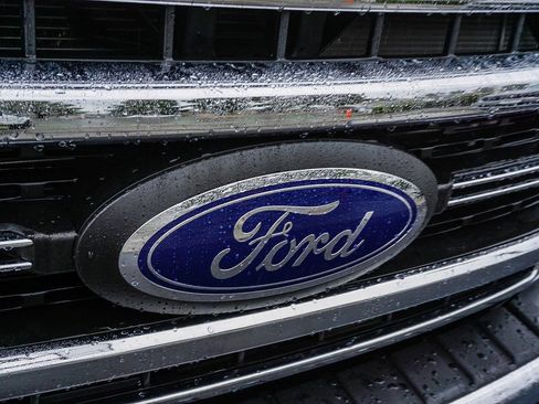 Used 2021 Ford F250 Lariat w/ Lariat Value Package image 12