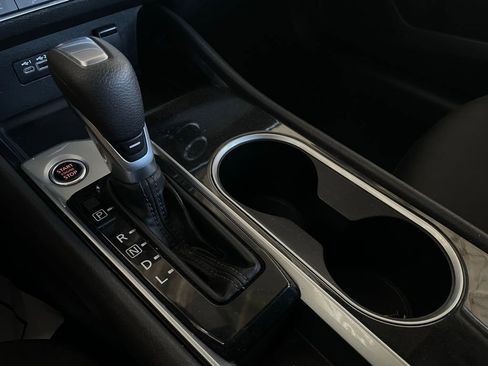 Used 2024 Nissan Altima 2.5 SV image 32