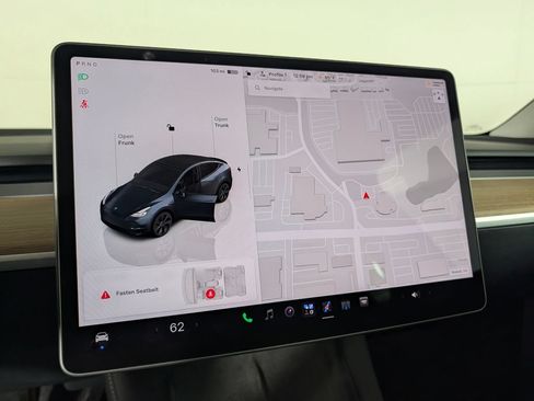 Used 2024 Tesla Model Y Long Range RWD image 31